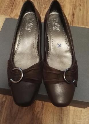 Туфлі жіночі коричневі повністю з натур шкіри на невеликому каблуці,розмір євро 5(38) 37размер