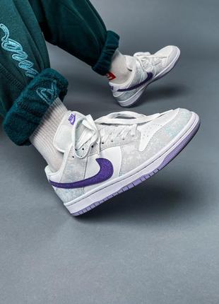 Nike dunk low purple pulse брендові високі сірі кросівки з фіолетовою підошвою найк весна осінь новинка демісезонні сірі фіолетові кросівки9 фото