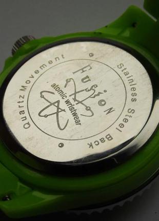 Fusion atomic wristwear часы из сша с датой безель мех. japan9 фото