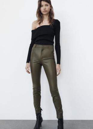 Zara шкіряні легінси жіночі