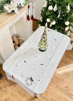 Дорожка на стол новогодняя с вышивкой  40x140 см.