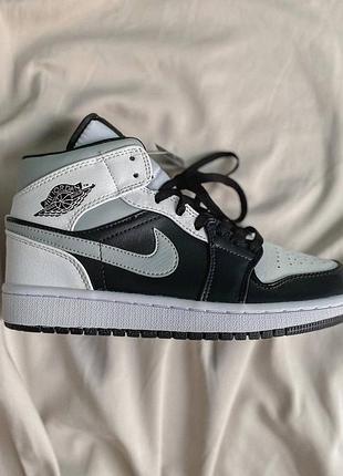 Кросівки jordan 1 retro купити кросівки джордан накладений платіж