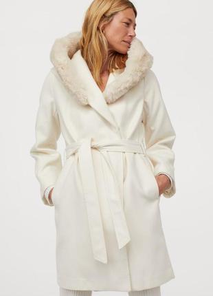 Пальто женское с капюшоном 52 размер3 фото