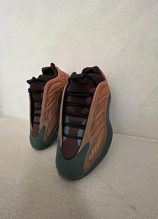 Adidas yeezy 700 v3 жіночі кросівки