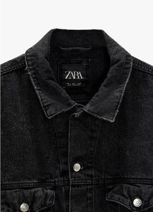 Джинсовая куртка с принтом zara s. джинсовки6 фото