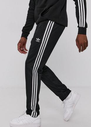 Спортивні штани adidas originals1 фото