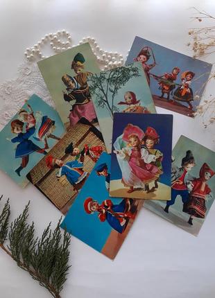 1968 год! русский сувенир ссср куклы в национальных костюмах коллекционный набор открыток советский художник лот