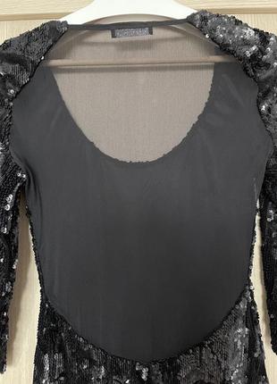 Ошатною чорної сукні в паєтках bershka4 фото
