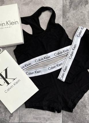 Женский комплект calvin klein ( топ+стринги+шортики) + коробка