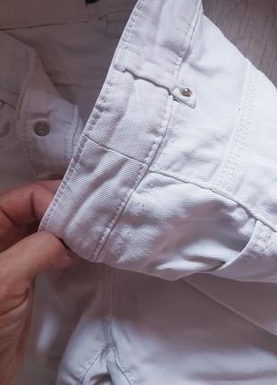 Білі базові джинси h&m, скінні3 фото