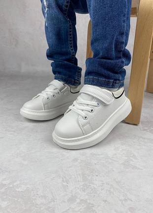 Кросівки, еко шкіра.