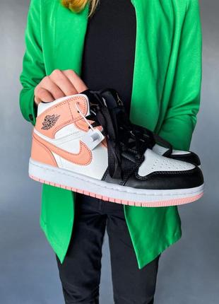 Nike air jordan 1 pink/black брендовые высокие кроссовки найк джордан розовые персиковые весна осень трендові високі персикові кросівки7 фото