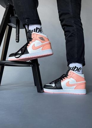Nike air jordan 1 pink/black брендовые высокие кроссовки найк джордан розовые персиковые весна осень трендові високі персикові кросівки4 фото