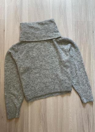 Сірий шерстяний об‘ємний светр з горловиною серый шерстяной свитер гольф оверсайз h&m