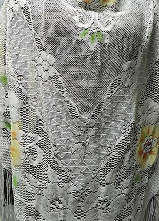 Шаль платок с бахромой