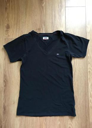 Tommy hilfiger продам футболку