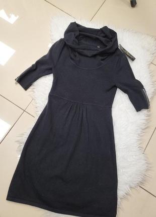 Стильное черное платье с хомутом7 фото