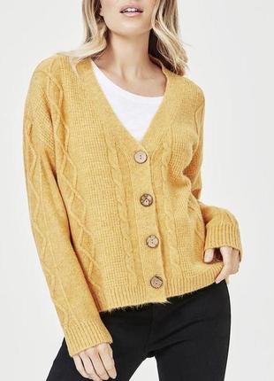 Об‘ємний в‘язаний гірчичний кардиган светр на гудзиках в коси горчичный свитер оверсайз m/l