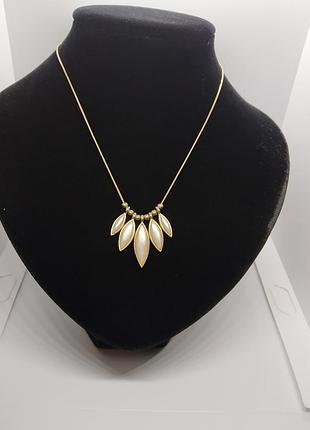 Намисто на круглій ланцюжку з рухомими підвісками