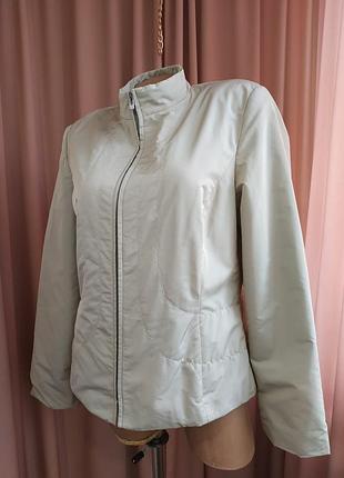 Женская весенняя куртка