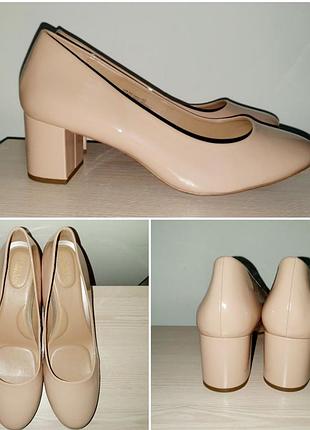 Туфлі 43 р беж пудрові