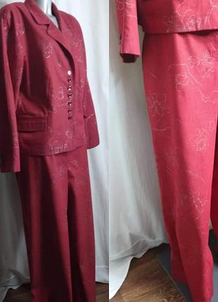 Костюм брючный красный классический большой р.66-68
