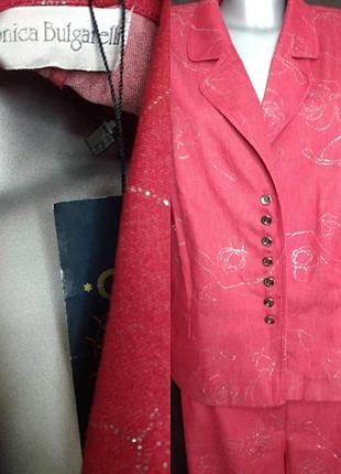 Костюм брючный красный классический большой р.66-68