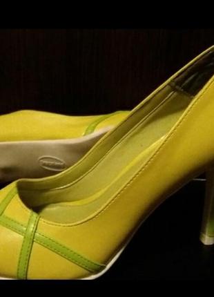 Туфлі човники жовті р. 375 фото