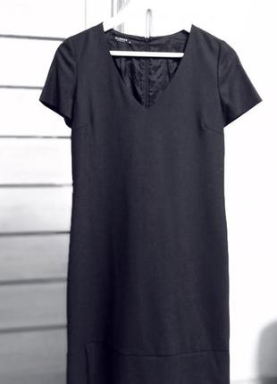 Фирменное базовое элегантное платья от globus 38 р тонкая шерсть1 фото