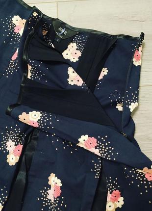 Короткая юбка в складку в цветочный принт3 фото