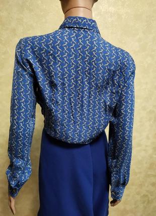 Шёлковая рубашка блуза синяя в принт цепи michael kors6 фото