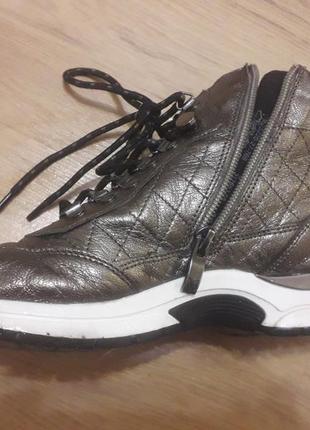 Ботинки женские caprice