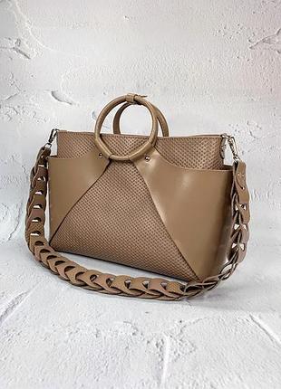 Сумка жіноча "ронда" натуральна шкіра, латте матова з плетеним ременем