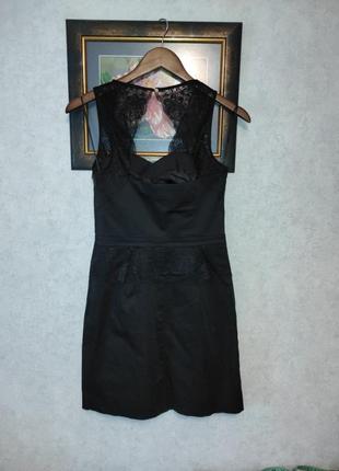 Маленькое черное платье с  кружевной оттелкой4 фото