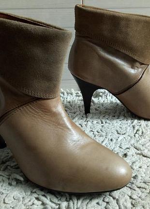 Женские кожаные ботинки на каблуке 38рр