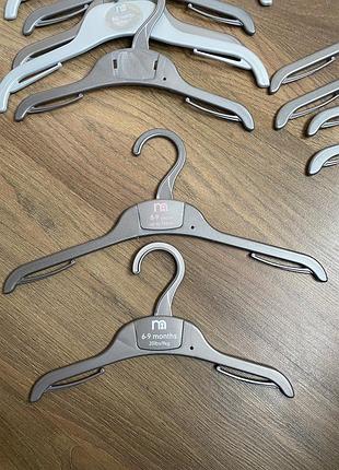 Вешалки mothercare