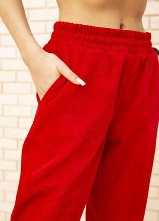 Спортивные штаны женские вельвет цвет красный5 фото