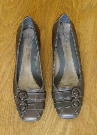 Туфлі шкіряні розмір 5 на 38 стелька 25 см clarks