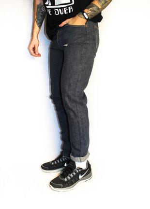 Стильные зауженные джинсы levis 5013 фото