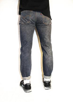 Стильные зауженные джинсы levis 5012 фото