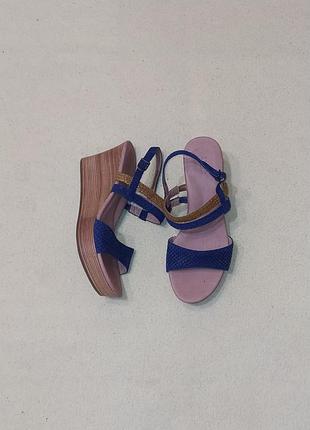 Босоножки от ugg