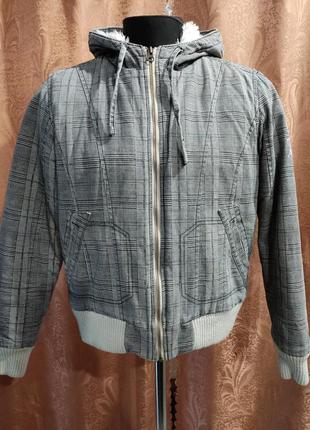 Демісезонна(зимова) куртка жіноча.