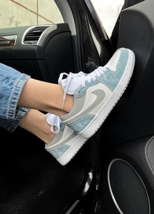 Жіночі кросівки nike air jordan 1 low white blue4 фото