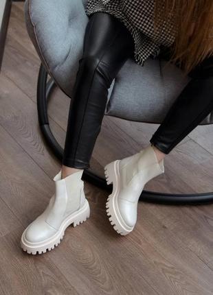 Супер модні черевики челсі в молочному кольорі2 фото