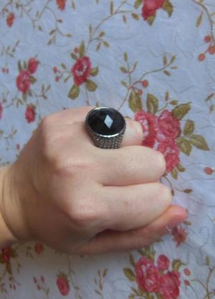 Стильний перстень
