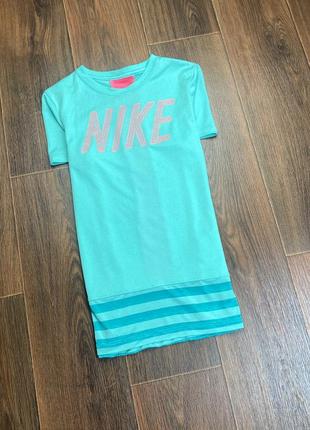 Жіноча крута оригінальна футболка nike розмір m