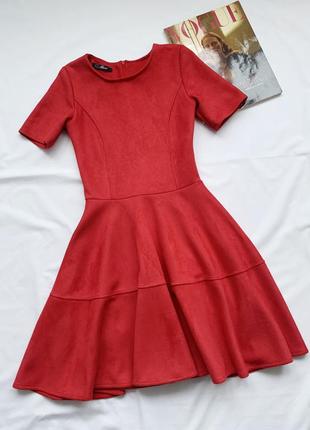 Платье, красное, пышное, замшевое4 фото