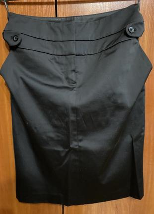 Чорна спідниця атласна