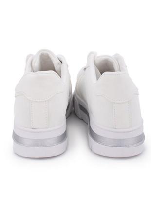 Стильные белые кроссовки на платформе толстой подошве с цепью модные кроссы цепочкой5 фото