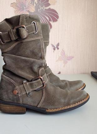 Сапожки base up